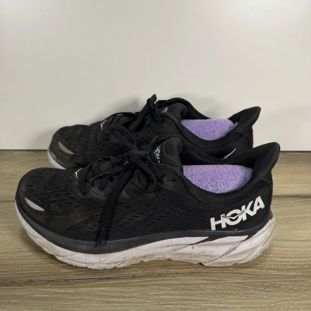 Hoka One W Clifton 8 Running Athletic Shoes Women's Size 9 D Black White